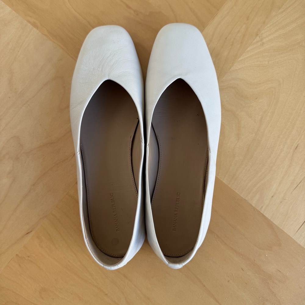 Banana Republic Cream Leather Square-Toe Ballet Flats